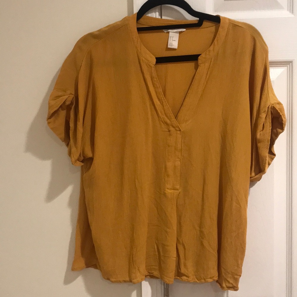 Mustard yellow top